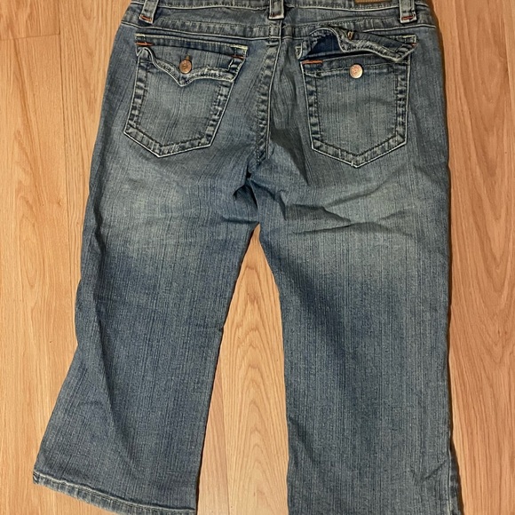 Refuge premium blue capri jeans - Picture 6 of 6